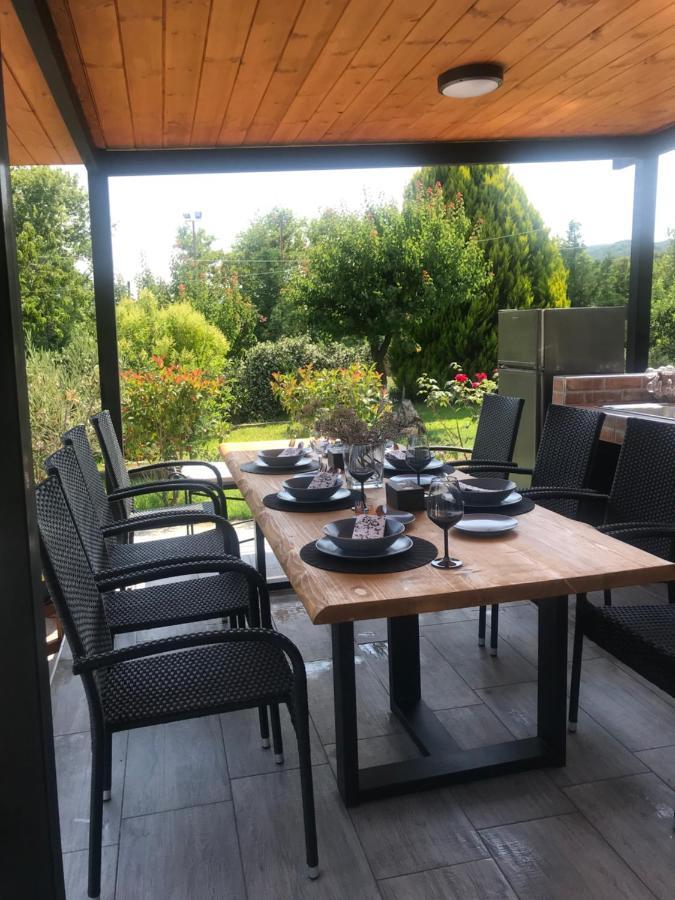 Terra Holiday Homes- Olivia Asproválta Ngoại thất bức ảnh