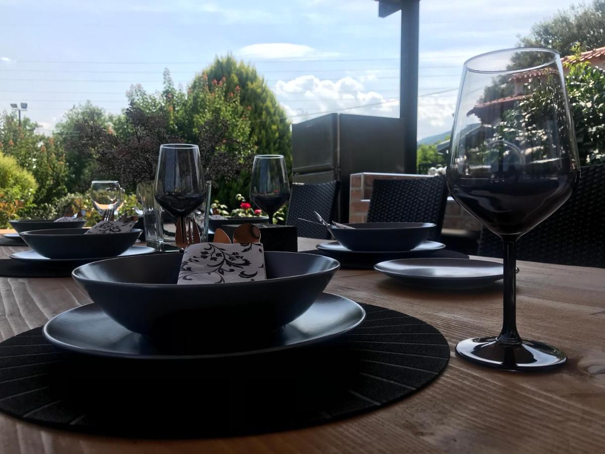Terra Holiday Homes- Olivia Asproválta Ngoại thất bức ảnh
