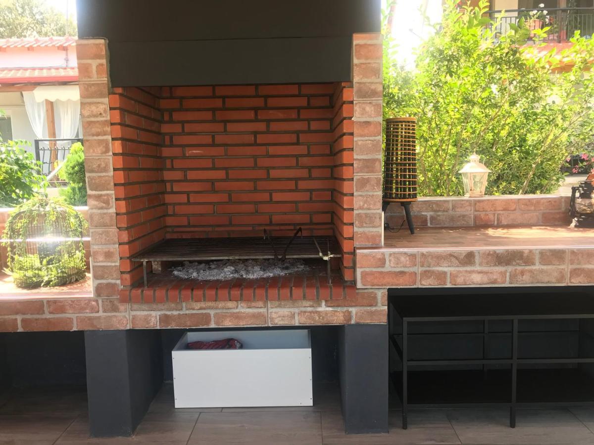 Terra Holiday Homes- Olivia Asproválta Ngoại thất bức ảnh